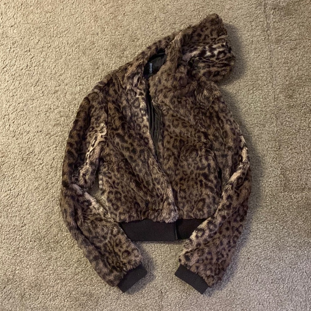Soft faux fur  hooded leopard jacket